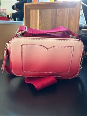 Gradient Pink Ombre Crossbody Bag with Adjustable Strap